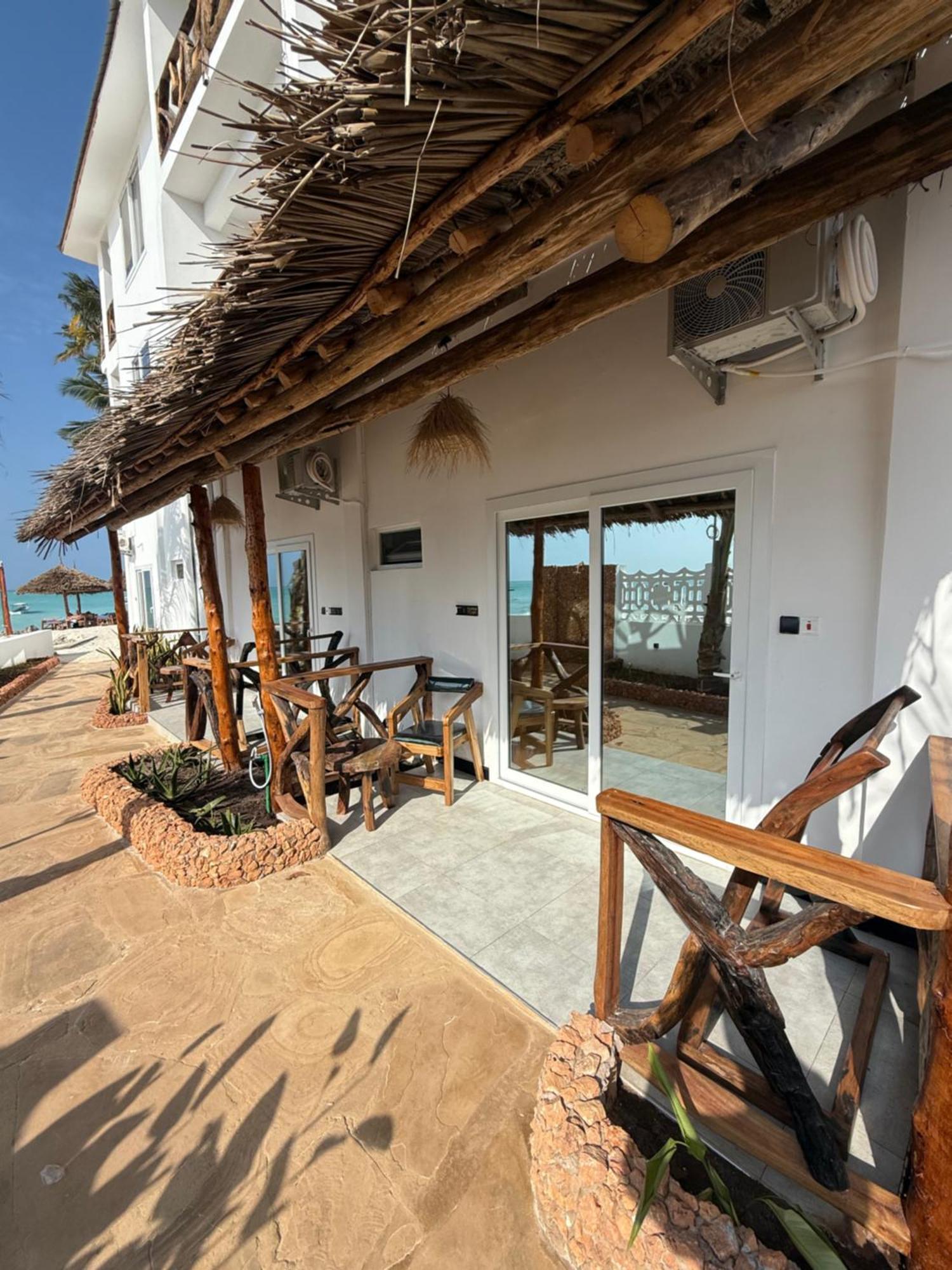 Dhow Beach Boutique Hotel Nungwi Exterior photo
