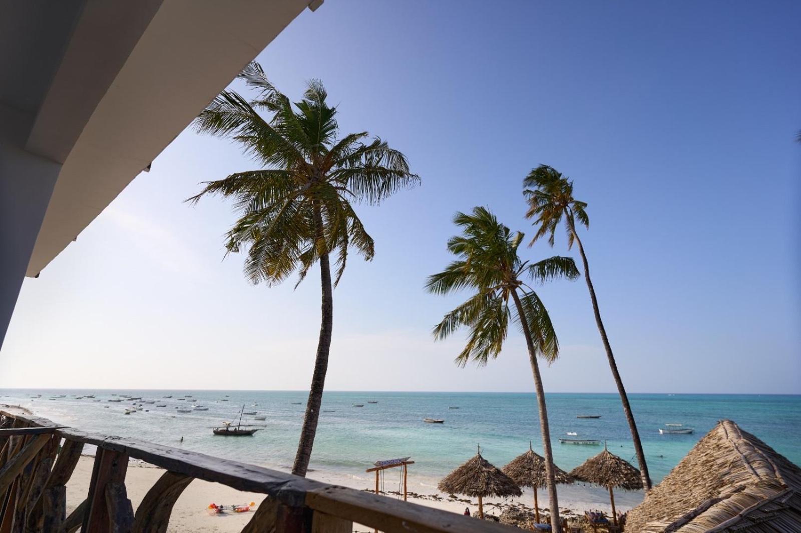 Dhow Beach Boutique Hotel Nungwi Exterior photo