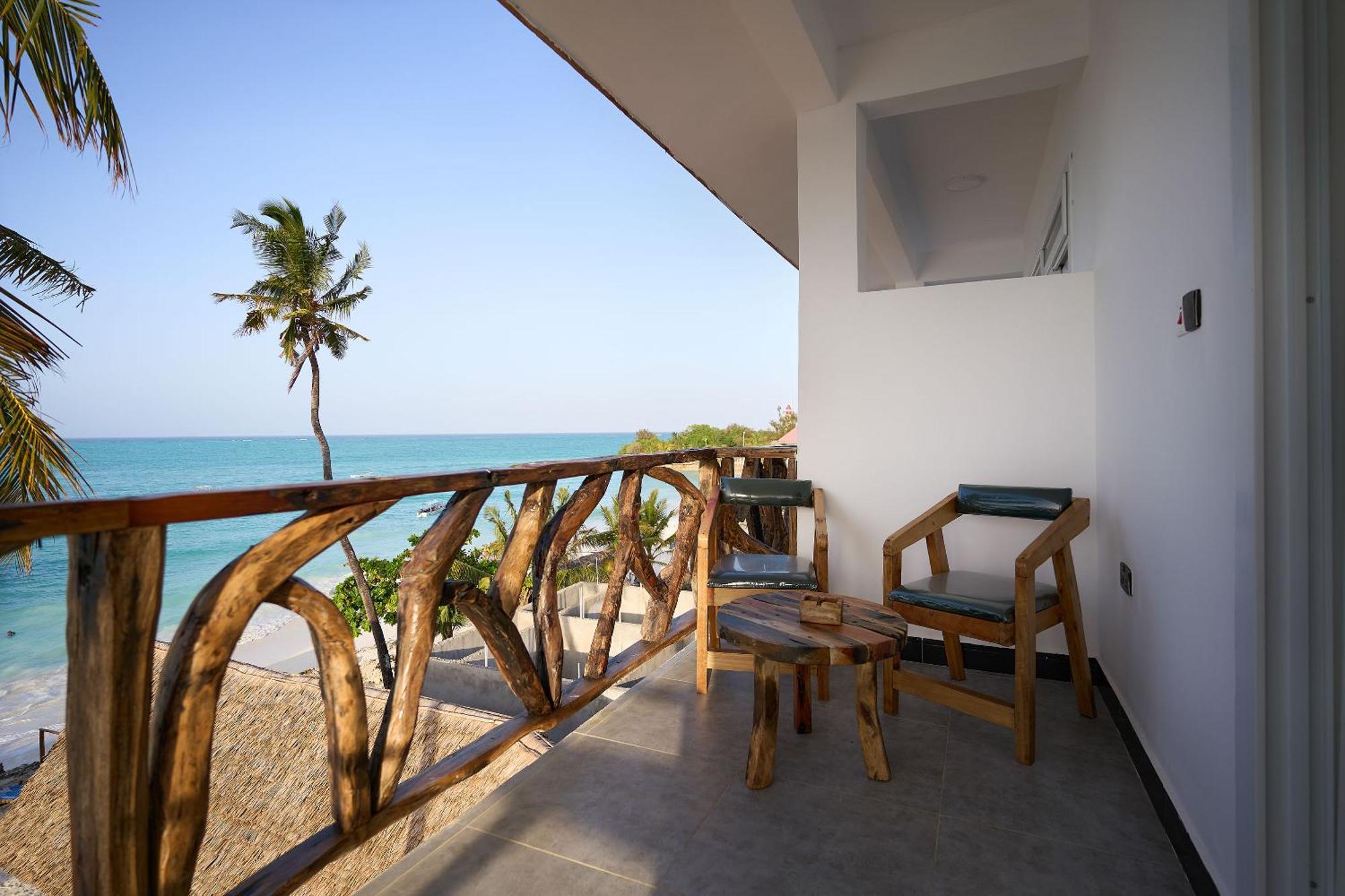 Dhow Beach Boutique Hotel Nungwi Exterior photo